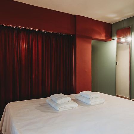 Eins Rooms - City Center Лімасол Екстер'єр фото