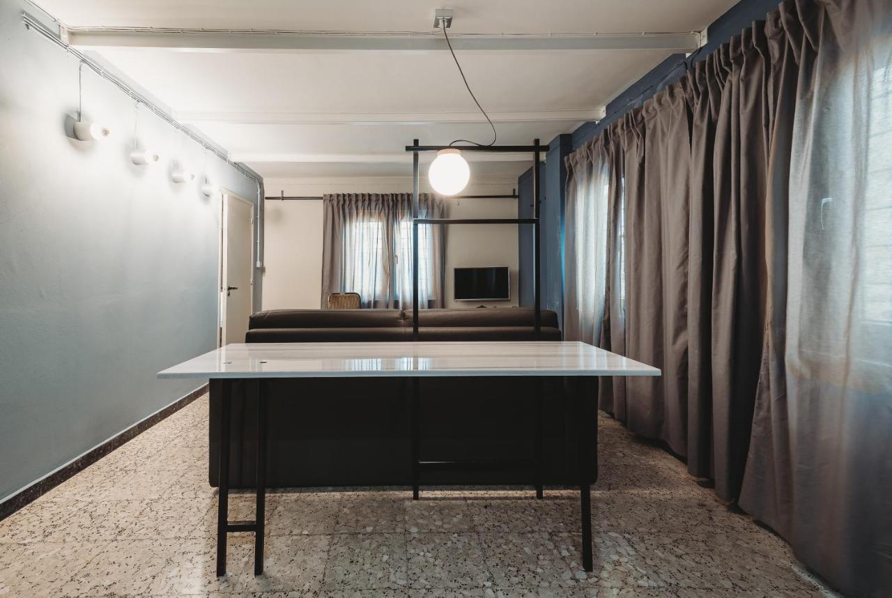 Eins Rooms - City Center Лімасол Екстер'єр фото