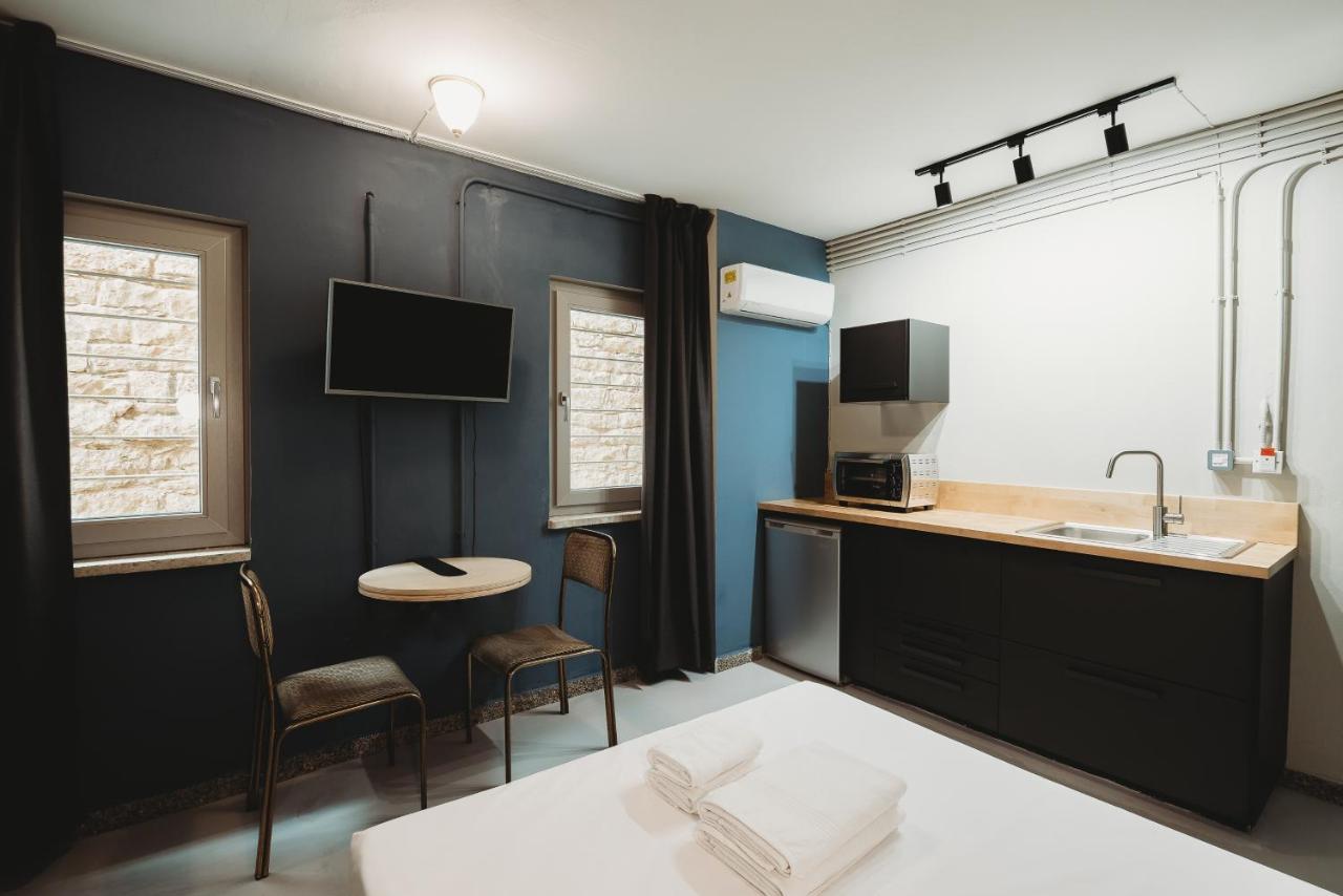 Eins Rooms - City Center Лімасол Екстер'єр фото